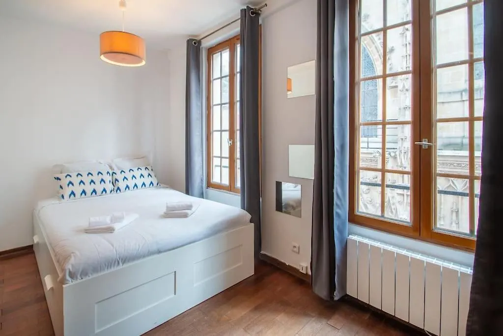Spacieux Dans Le Beau Quartier Du Marais Apartamento Paris