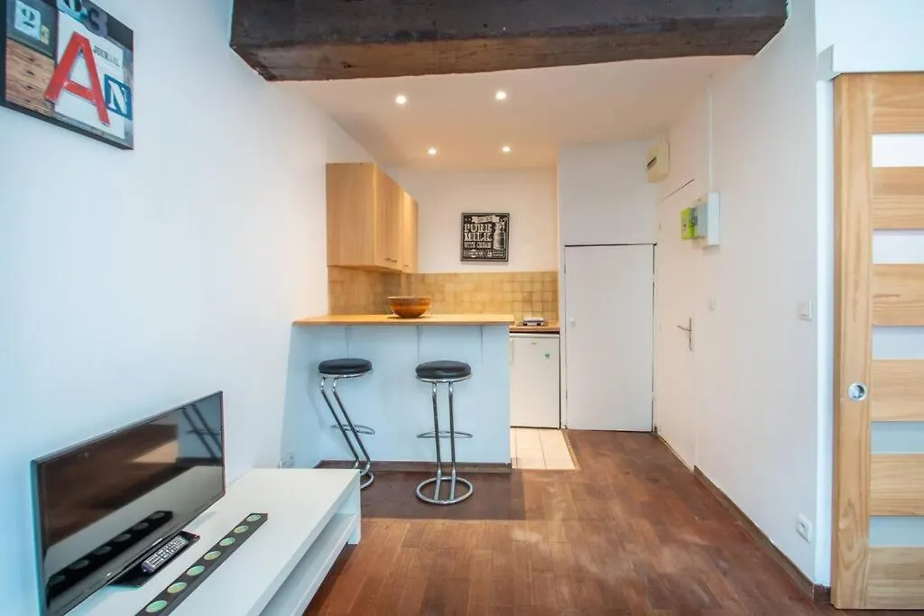 Spacieux Dans Le Beau Quartier Du Marais *
